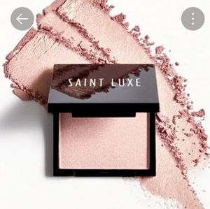 🆕️Saint Luxe Highlighter